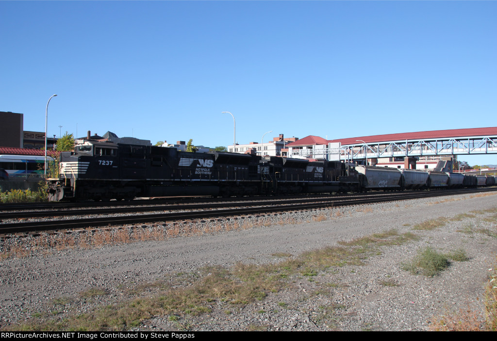 NS 7237 and 7230 helper set on the rear of train 44M